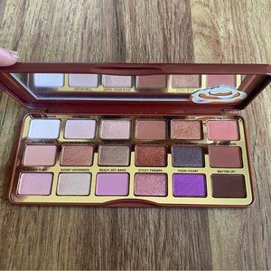 Too Faced Cinnamon Swirl Eyeshadow Palette